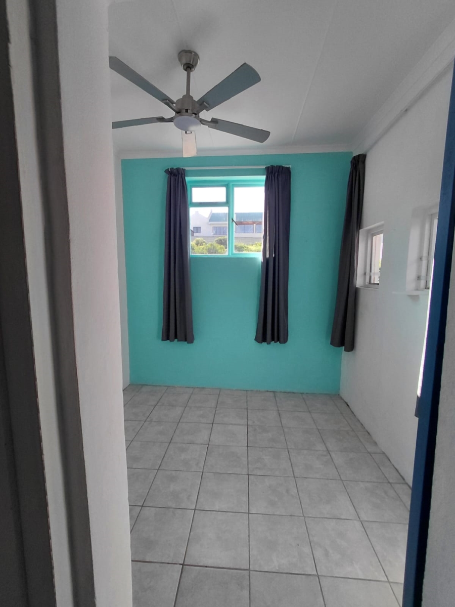 To Let 2 Bedroom Property for Rent in Stilbaai Oos Western Cape